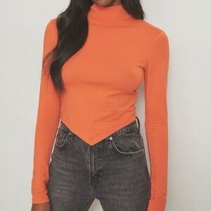 NA-KD: High Neck Scarf Hem Top (runs small~marked XXL fits more like a size M/L)